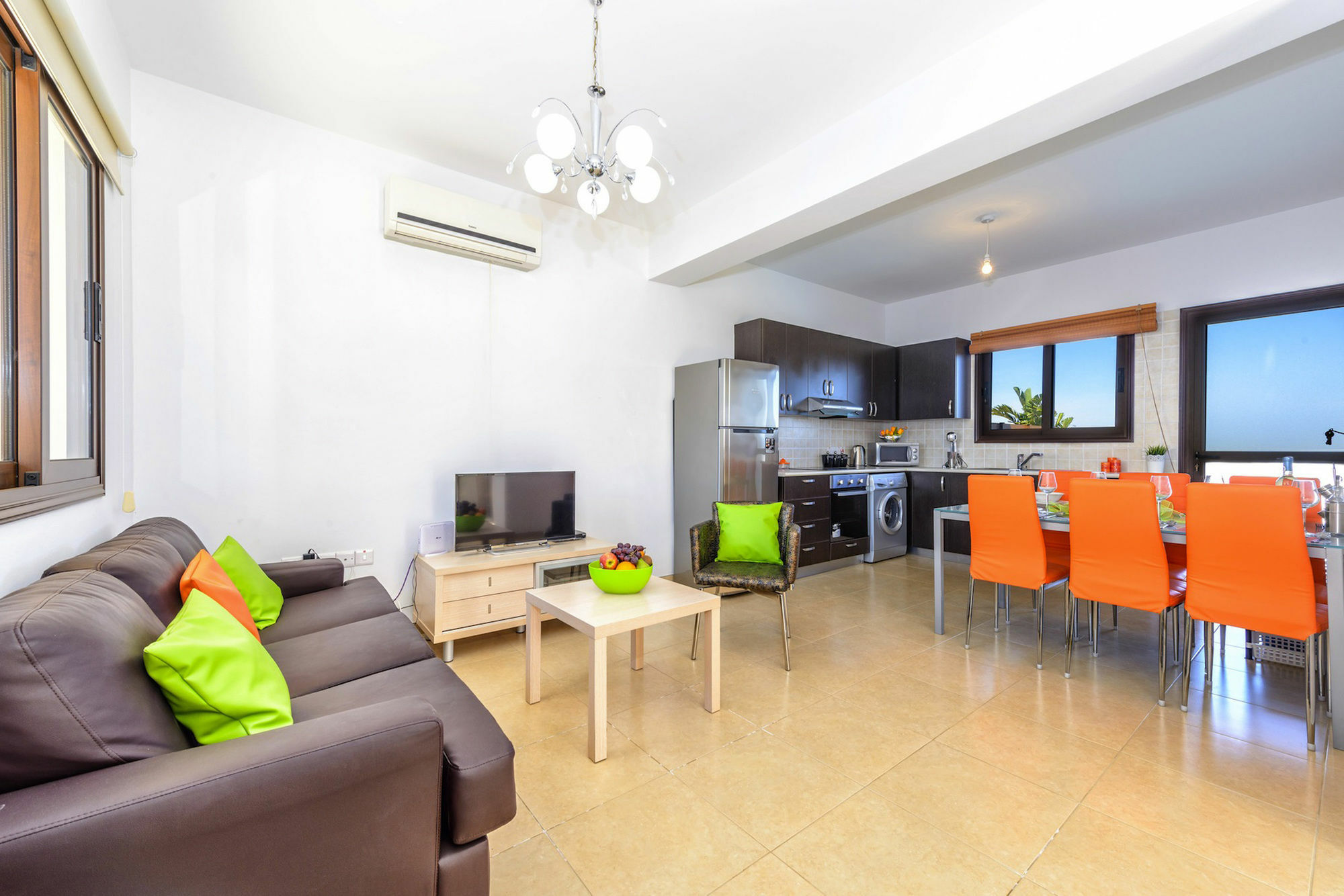 Anthea * Paralimni